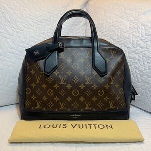 Authentic LOUIS VUITTON Dora MM Monogram and Black Leather LV Satchel Tote Bag